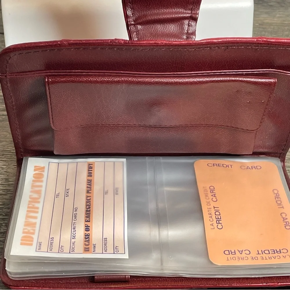 Red Croc-Embossed Wallet patchwork look. Leather. Pre-owned.
